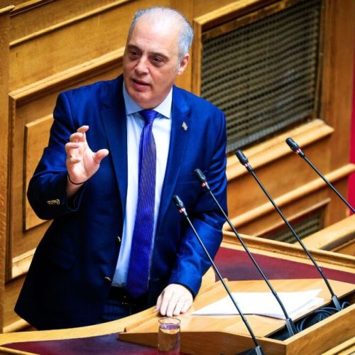 ΔΕΙΤΕ ΖΩΝΤΑΝΑ ΑΥΡΙΟ! Ο ΠΡΟΕΔΡΟΣ ΤΗΣ ΕΛΛΗΝΙΚΗΣ ΛΥΣΗΣ ΣΤΗΝ ΒΟΥΛΗ – ΣΥΝΤΟΝΙΖΟΜΑΣΤΕ ΟΛΟΙ!