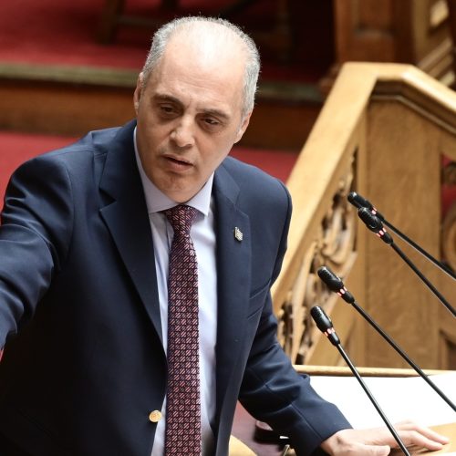 ΖΩΝΤΑΝΑ ΤΩΡΑ! ΔΕΙΤΕ ΤΗΝ ΠΑΡΕΜΒΑΣΗ ΤΟΥ ΠΡΟΕΔΡΟΥ ΤΗΣ ΕΛΛΗΝΙΚΗΣ ΛΥΣΗΣ ΣΤΗΝ ΒΟΥΛΗ