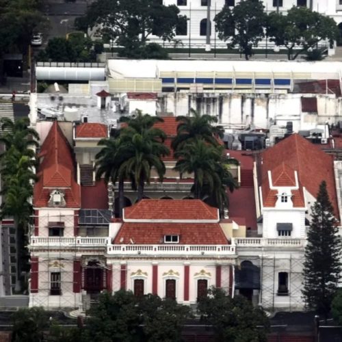 Βενεζουέλα: Πυρά κοντά στο προεδρικό μέγαρο στο Καράκας!