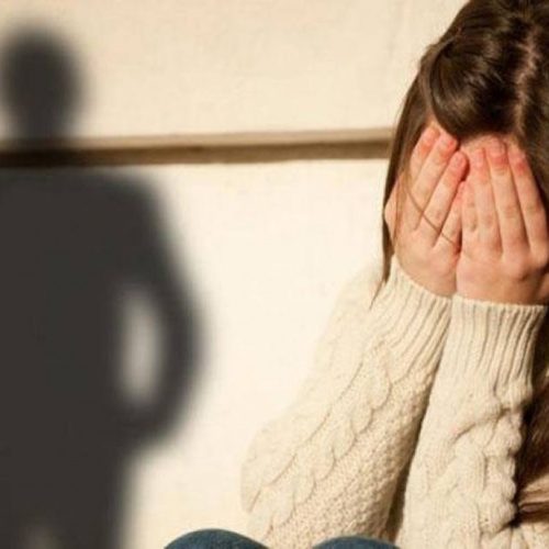Σάτυρος στη Νέα Αγχίαλο: Φυλακή για 66χρονο που πρόσβαλε τη γενετήσια αξιοπρέπεια 13χρονης γειτόνισσάς του