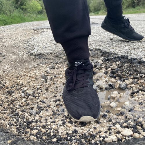 ΔΡΟΜΟΣ ΚΑΡΜΑΝΙΟΛΑ – Υπό κατάρρευση το οδικό δίκτυο της Κέρκυρας