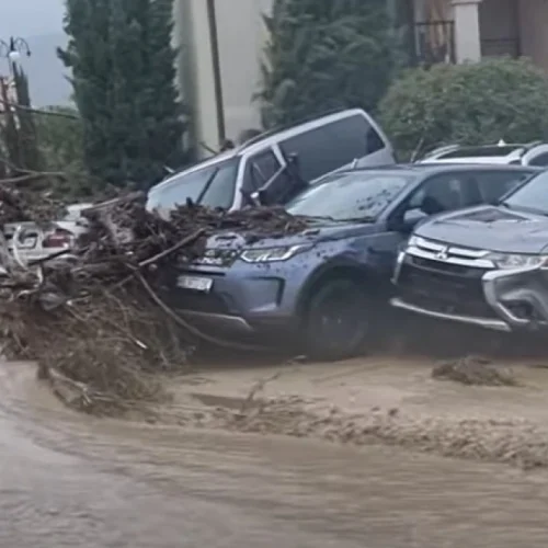 Βουλγαρία: Ισχυρή «κακοκαιρία» σάρωσε τη χώρα – 3 νεκροί, ανάμεσά τους 2 διασώστες