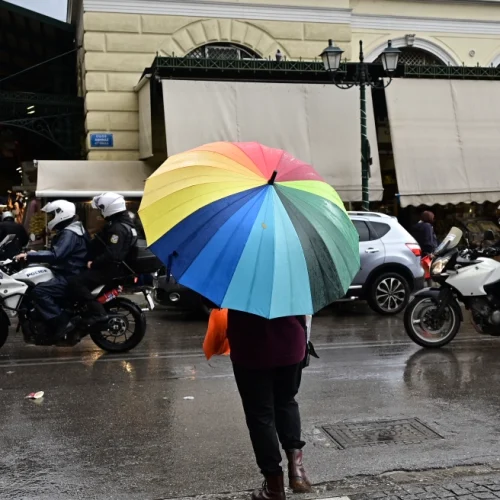 Άστατος ο καιρός σήμερα: Βροχές και καταιγίδες – Επιδείνωση από το βράδυ σε πολλές περιοχές