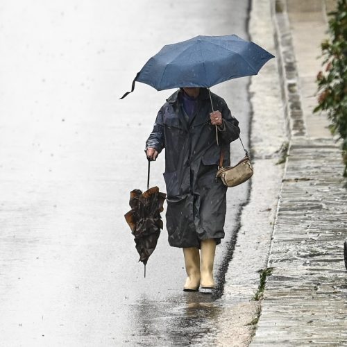 ΕΝΤΟΝΗ ΒΡΟΧΟΠΤΩΣΗ ΣΤΟ ΔΙΟΝΥΣΟ
(ΜΙΧΑΛΗΣ ΚΑΡΑΓΙΑΝΝΗΣ/EUROKINISSI)