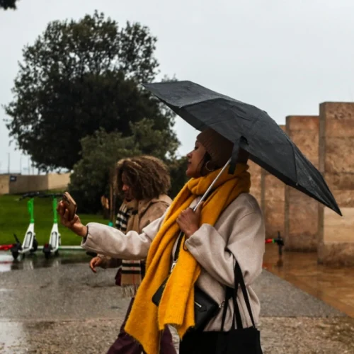 Ανοιξιάτικο σκηνικό με λίγες βροχές, ενισχύονται οι βοριάδες το Σαββατοκύριακο