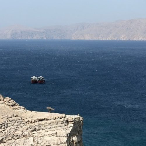 Οι ΗΠΑ ανακοινώνουν ότι έπληξαν δύο ιρανικά τάνκερ που προσπαθούσαν να παραβιάσουν τον αποκλεισμό στο στενό του Ορμούζ