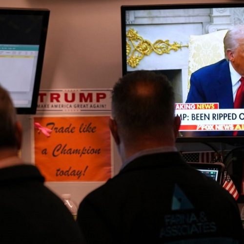 Εκρηκτική ΑΝΟΔΟΣ στο ξεκίνημα της Wall Street – ΚΕΡΔΗ άνω του 1,5 τρισ. δολαρίων