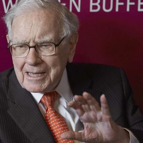 ΣΟΚ στην Wall Street: «Αποσύρεται» από CEO της Berkshire Hathaway ο Γουόρεν Μπάφετ