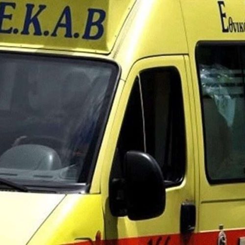 Τροχαίο στον Άλιμο: Χωρίς τις αισθήσεις του οδηγός μηχανής μετά από σύγκρουση με φορτηγό στην παραλιακή