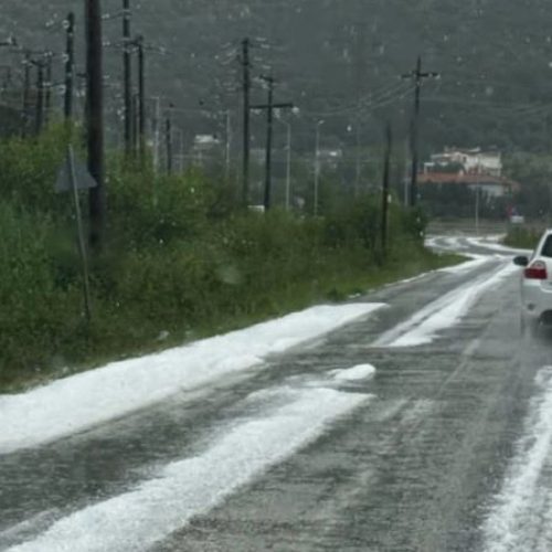 Ιωάννινα: Σφοδρή χαλαζόπτωση προκάλεσε σοβαρές ζημιές σε καλλιέργειες και υποδομές