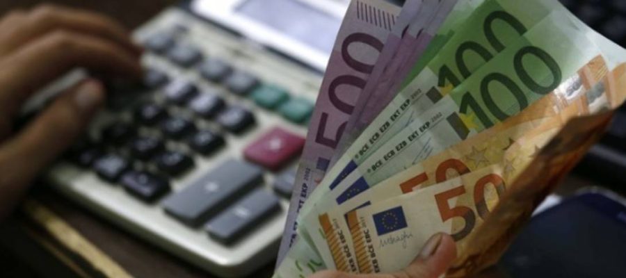«Πνίγονται» στα χρέη οι Έλληνες – Πάνω από 4,2 εκατομμύρια πολίτες στα «δίχτυα» της Εφορίας