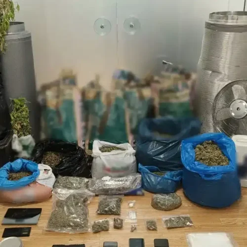 Εργαστήριο Υδροπονικής Κάνναβης στο Περιστέρι — Δύο Συλλήψεις