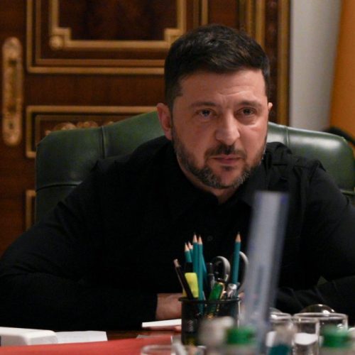 Ζελένσκι: «Η Ουκρανία κινδυνεύει να χάσει είτε την αξιοπρέπειά της είτε έναν βασικό σύμμαχο»