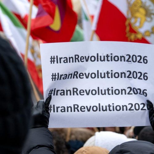 Ιράν: Αληθινή ή «φτιαχτή» επανάσταση;